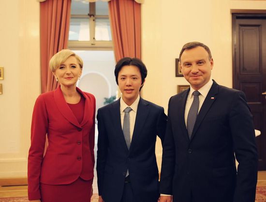 波兰总统接见李云迪_赞其年轻有才华