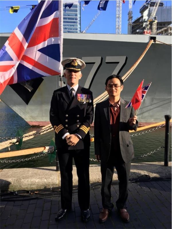 英国苏格兰福建青年会参加中国人民解放军海军第二十六批护航编队访问英国欢迎仪式