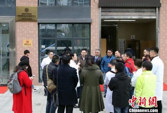 海外华文媒体代表们探访天府新区。　王磊 摄